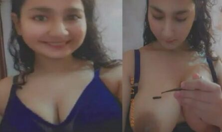 Big Boobs Busty Paki Sexy Girl Selfie Topless Seduction