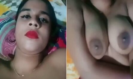 Desi Horny Girl Spreading Pussy For Lover Mms