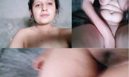 Desi Village Busty Bhabhi Pussy Fingering In Bathroom