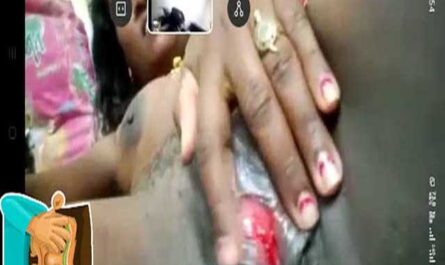 Mature Horny Tamil Wife Showing Her Bloody Pussy