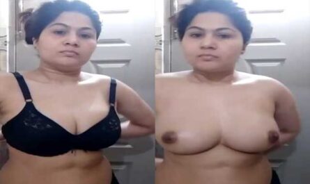 Beautiful Chubby Pakistani Wife Trying New Bra On Cam XXX