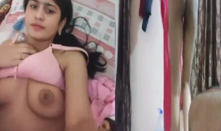 Beautiful Sexy Bhabhi Nude Capture By Pervert Ex-Lover