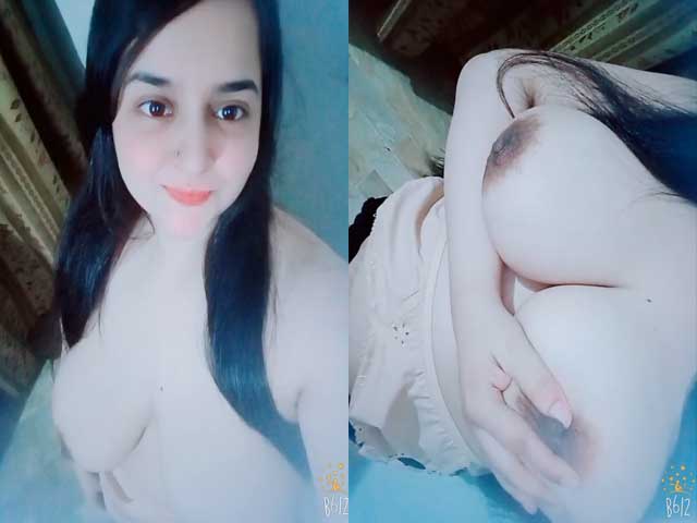 Beautiful Busty Bhabhi Showing Sexy Big Boobies