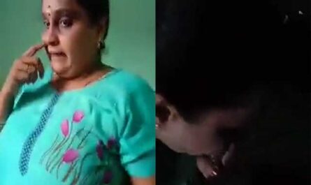 Big Boobs Mature Milf Aunty Giving Blowjob