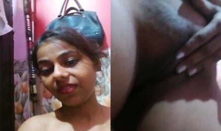 Naughty Sexy Bitch Making XXX Video Of Her Boobs Pussy