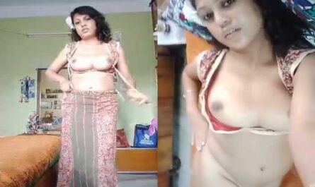 Sexy Naughty Girl Shows Boobs And Pussy