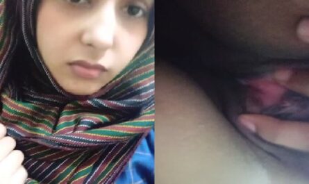 Young Sexy Girl Showing Tight Pussy For Pervert Boyfriend