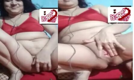 Bangladeshi Horny Bhabhi Pussy Fingering Viral Mms