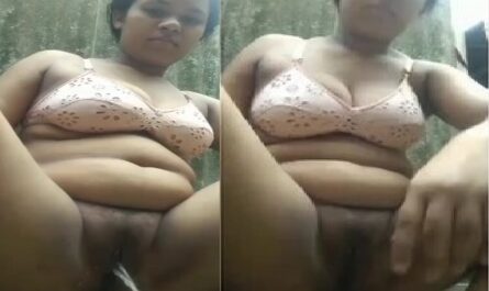 Bangladeshi Naughty Bhabhi Pissing In Bathroom XXX Video