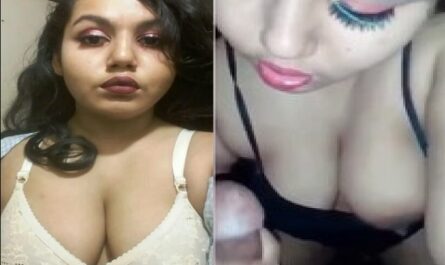 Hijabi Busty Girl Nipple Slip Blowjob To Boyfriend