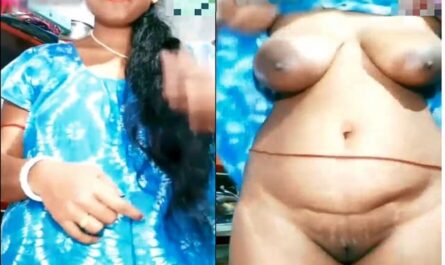 Indian Horny Busty Bhabhi Nude Fingering On Live
