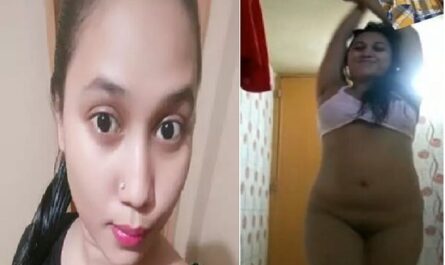 Cute Bengali Chubby Girl Pussy Show On Video Call
