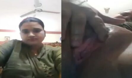 Bangla Naked Pussy Showing Unsatisfied Horny Boudi