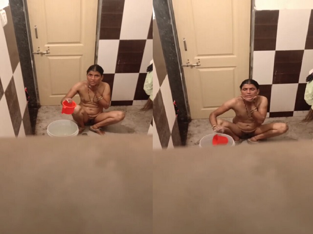 Bhabhi Spotted Neighbor During Bathing Viral Desi Mms