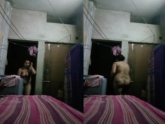 Desi Mom Nude Capture In Cam By Pervert Son