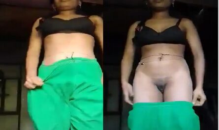 First Year College Girl Nude Pussy Showing Desi XXX Video