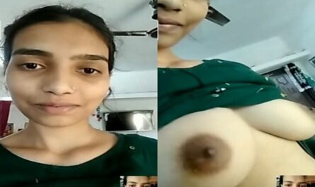 Indian Sexy Girl Showing White Hot Boobs On Video Call