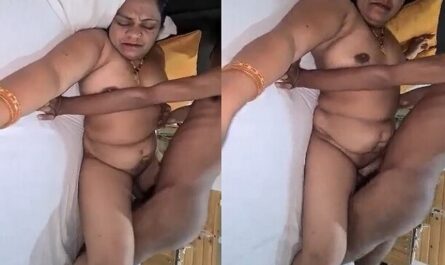 Indian Milf Bhabhi Fucked Before Hubby