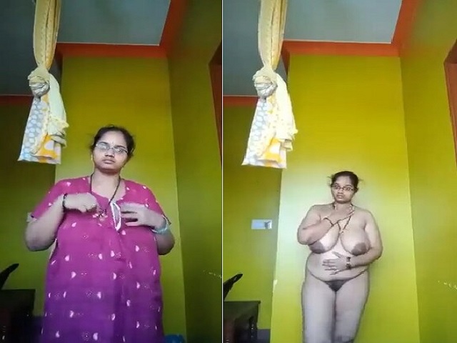Milk Tanker Busty Bhabhi Removing Nighty Viral Clip