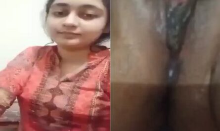 Pakistani Sexy Girl Nude Pussy Rubbing Viral Porn