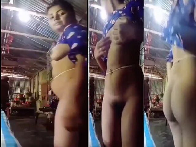 Lonely Village Horny Girl Nude Showing Viral Clip