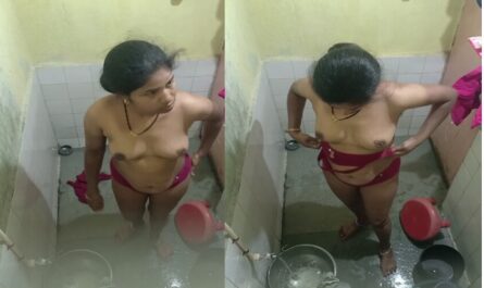 Neighbor Bhabhi Nude Bath XXX In Bathroom