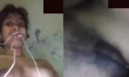 Bangla Naked Sexy Girl Viral Video Call Chat With Horny Lover