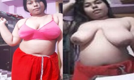 Bengali Busty Girl Exposing Big Boobs Topless Viral Show