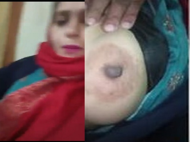 Desi Bhabhi Sex Expecting Nude Selfie Viral Desi Mms XXX