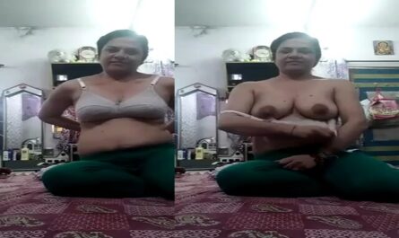 Fatehpur Nude Chubby Aunty Selfie Viral Clip Shared