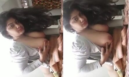 Indian Big Boobs Sexy Girl Seductive Topless Viral Desi Mms