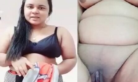 Indian Busty Chubby Girl Nude Selfie XXX Exposed