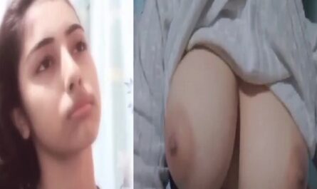 Indian Sexy Busty Girl Round Boobs Show Viral Selfie