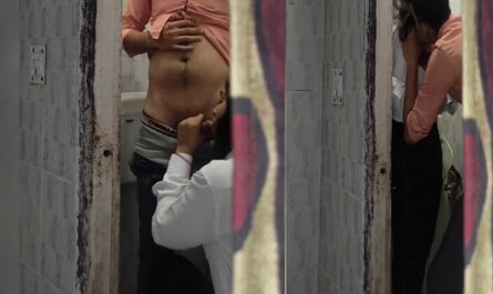 Indian Sex Video Of Girl Giving Deep Throat Blowjob
