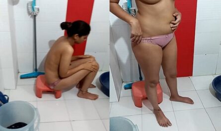 Indian Slim Hot Girl Bathing In Desi Girls Porn