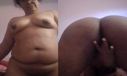Chubby Milf Desi Fingering Horny Pussy In Nude Viral Video Shared