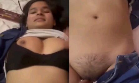 Mumbai Chubby Girl Hindi Sex Mms Showing Her Naked Beauty