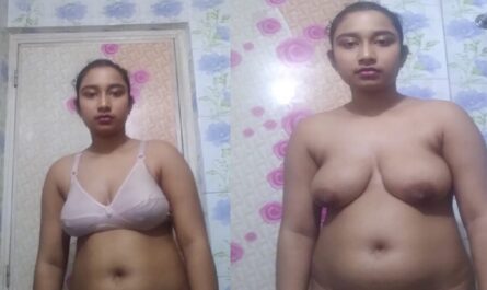 Pakistani Busty Girl Big Boobs Press And Pussy Finger