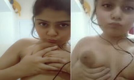Pakistani Sex Video Naughty Girl Viral Boob Lick