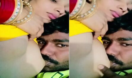 Rajasthani Sexy Bhabhi Boobs Show And Feeding Breast