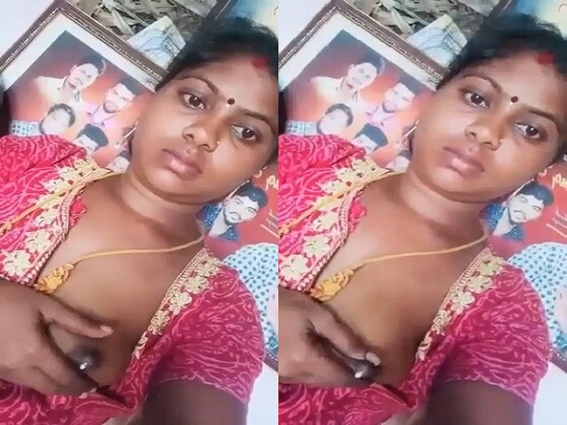 Tamil Sexy Wife Milk Boobs Topless Viral XXX Clip