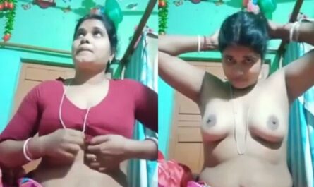 Bhabhi Boobs XXX Show Viral Facebook Video Reels Porn