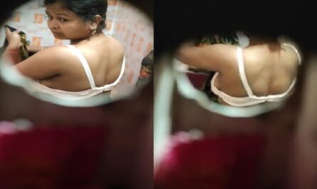 Bhabhi Pissing Before Hot Bath Camera Sex Video