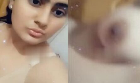 Cute Sexy Girl Perfect Figure Body Show Viral Desi Nude Mms