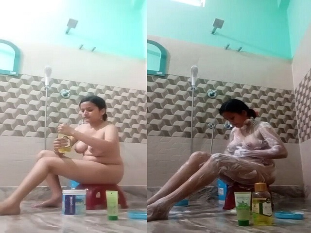 Cute Sexy Girl Recording Nude Bath Viral XXX Show