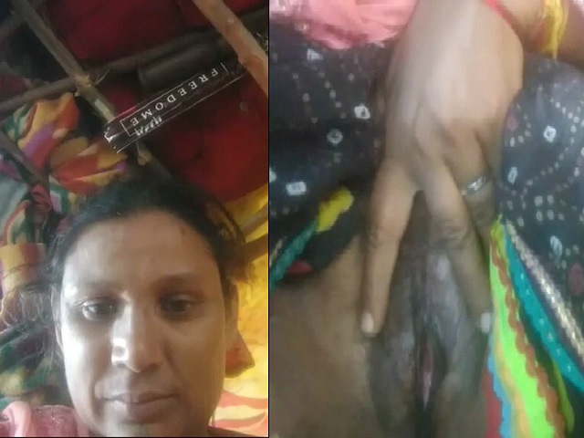 Desi Mature Sex Milf Aunty Showing Bushy Horny Pussy