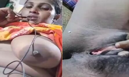 Dirty Talking Busty Bhabhi Showing Big Boobs And Horny Pussy