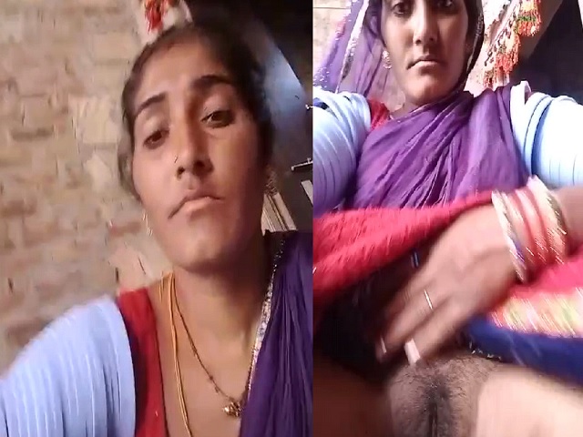 Hairy Horny Pussy Showing Xxx Desi Village Hot Bhabhi