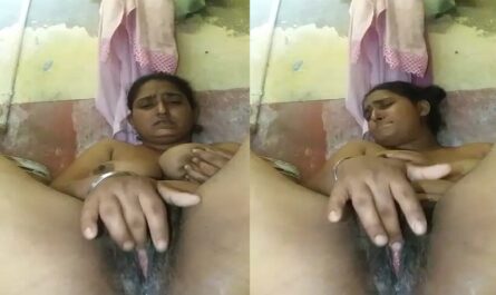 Horny Desi Fingering Girl Moaning Viral Nude XXX Video