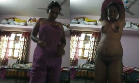 Hostel Xxx Tamil Girl Nude And Pissing Desi Porn Videos
